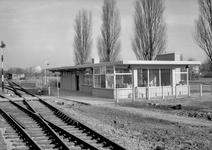 153141 Gezicht op de perronzijde van het N.S.-station Kerkrade Centrum te Kerkrade.